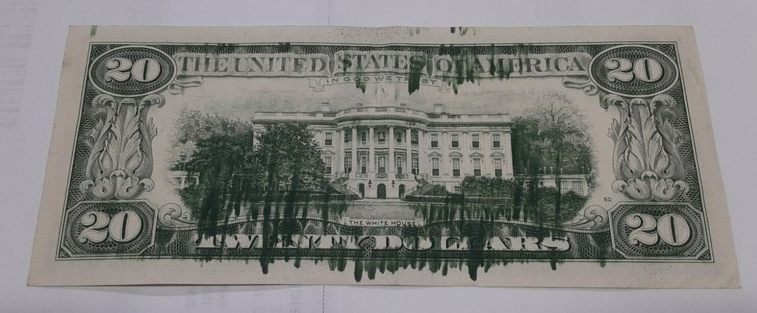 1985 $20 Federal Reserve Note Ink Smear Error New York B-P Block: 1985 $20 Federal Reserve Note Ink Smear Error New York B-P Block This is a Series 1985 $20 Federal Reserve Note from the New York district featuring an ink smear error on the back. The bill bears the