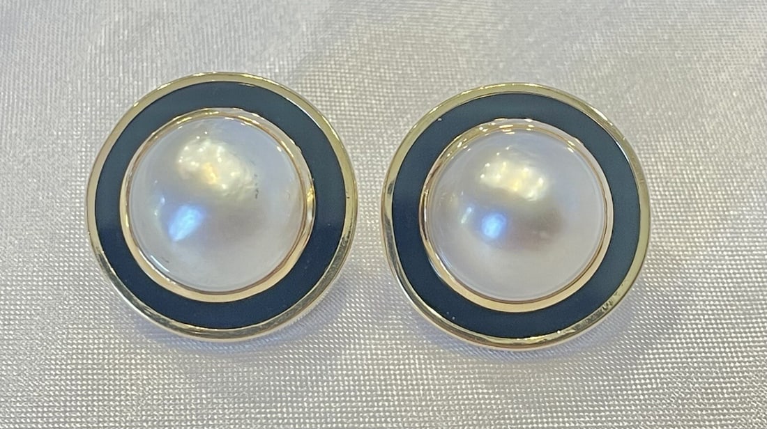 14K Yellow Gold Onyx Mother of Pearl Cuff Earrings (1 of 4)
