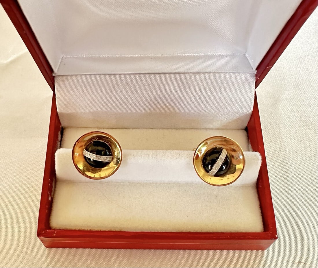 French Retro 18K Gold Diamond Onyx Cufflinks Luxury Jewelry (1 of 4)
