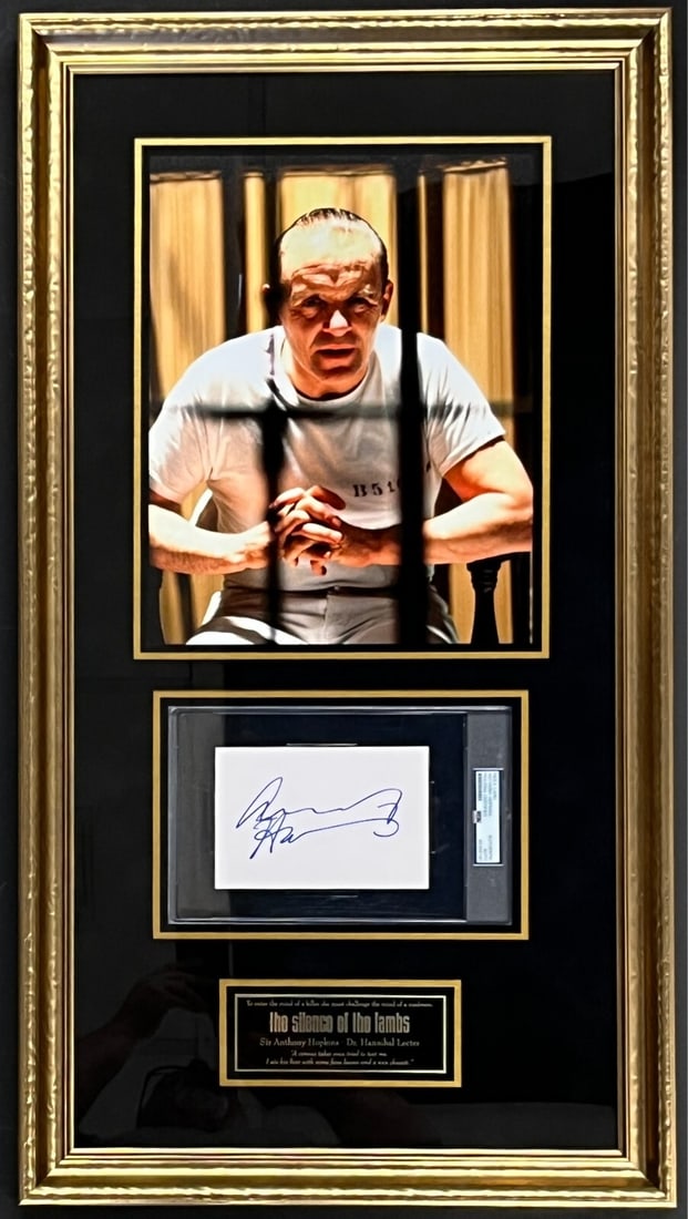 Anthony Hopkins Signed Cut Display Silence of The Lambs PSA Authenticated 33 x 18: Anthony Hopkins Signed Cut Display Silence of The Lambs PSA Authenticated 33 x 18 Presenting a stunning custom framed display featuring a signed cut by legendary actor Anthony Hopkins, renowned for hi