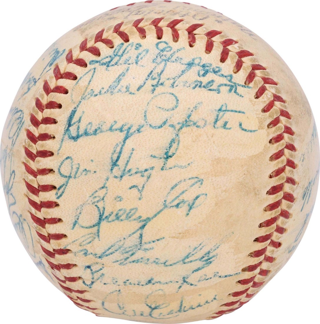 1952 Brooklyn Dodgers Signed Baseball Jackie Robinson Roy Campanella PSA DNA COA: 1952 Brooklyn Dodgers Signed Baseball Jackie Robinson Roy Campanella PSA DNA COA This item features a stunning team-signed Official National League baseball from the illustrious 1952 Brooklyn Dodgers,