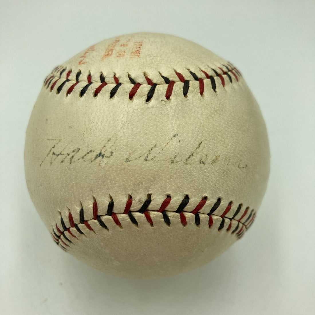 Hack Wilson Signed 1932 Official National League Baseball JSA COA Geddy Lee Provenance: Hack Wilson Signed 1932 Official National League Baseball JSA COA Geddy Lee Provenance Offered is a rare Hack Wilson single-signed baseball from The Geddy Lee Collection. This Official National League