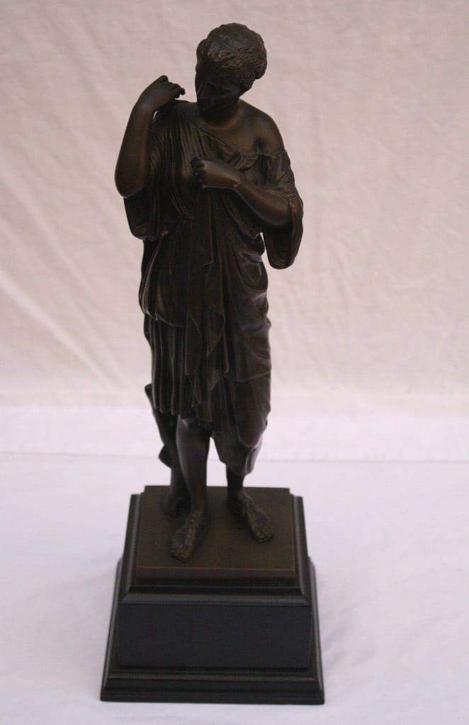 19th Century French Bronze Statue with Foundry Hallmark: 19th Century French Bronze Statue with Foundry Hallmark This exquisite original 19th century French bronze statue features a beautifully detailed female figure, expertly crafted with a rich patina. Th