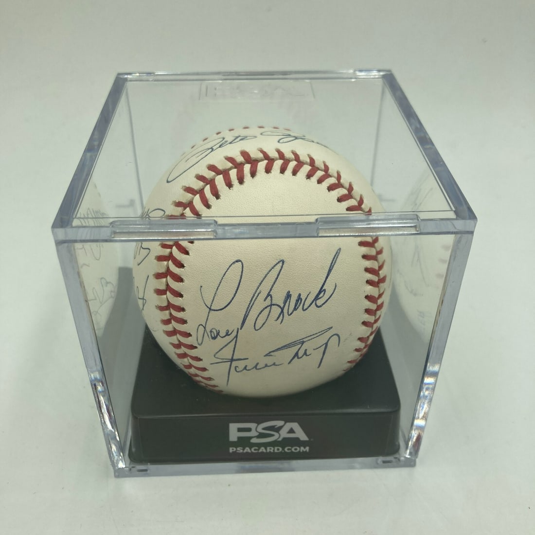 3,000 Hit Club Signed Baseball with 8 Legends PSA DNA: 3,000 Hit Club Signed Baseball with 8 Legends PSA DNA Celebrate baseball history with this official American League baseball featuring autographs from eight legendary members of the 3,000 Hit Club. Th
