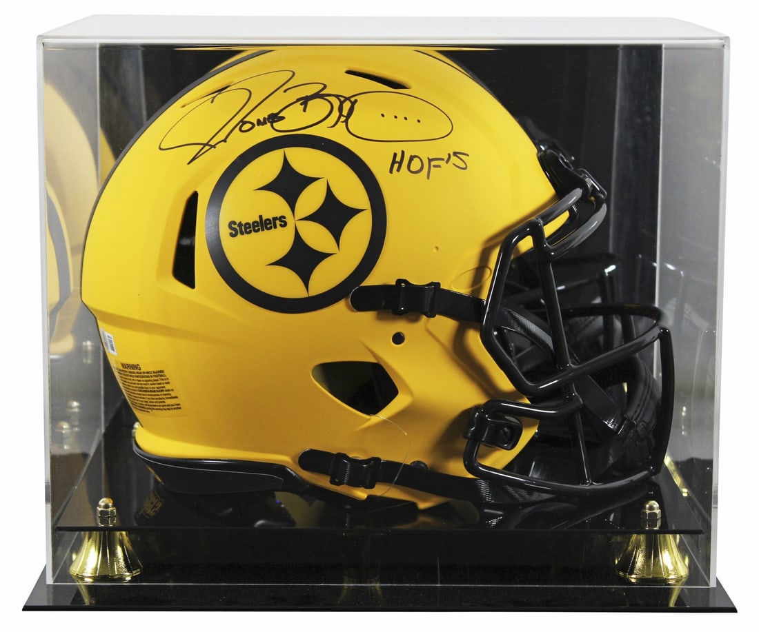 Jerome Bettis Signed Steelers Full Size Helmet with Case HOF 15 BAS: Jerome Bettis Signed Steelers Full Size Helmet with Case HOF 15 BAS This autographed Pittsburgh Steelers Alternate Rave Riddell Full Size Speed Proline Helmet is a must-have for any fan. Personally si