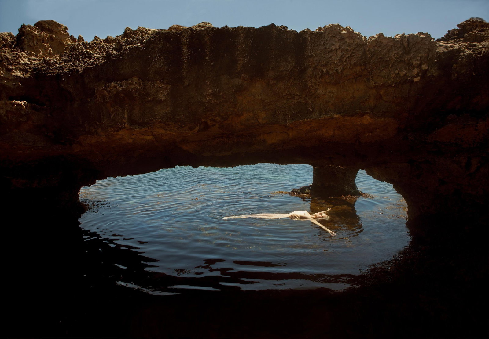 Avernus Nude Photography by Aaron McPolin Ed. 1/7 Archival Print 24 x 32: Avernus Nude Photography by Aaron McPolin Ed. 1/7 Archival Print 24 x 32 "Avernus" is a stunning archival pigment nude photograph by Aaron McPolin, measuring 24" x 32". This piece, part of an exclusiv