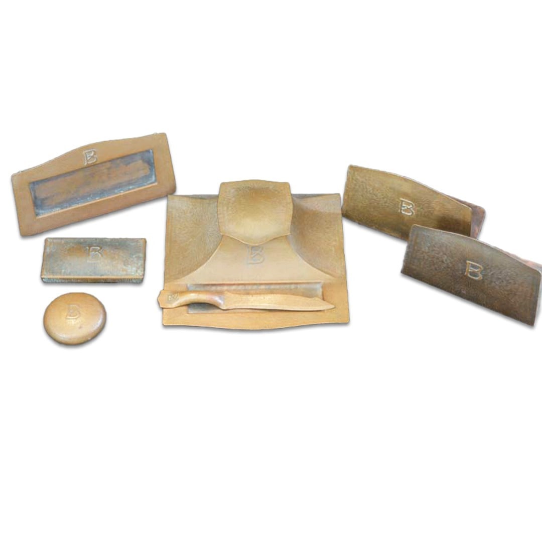 Rare Antique Fred Brosi Arts & Crafts Hammered Copper Desk Set of 7: Rare Antique Fred Brosi Arts & Crafts Hammered Copper Desk Set of 7 This exquisite Antique Fred Brosi Arts & Crafts Hammered Copper Desk Set features a remarkable collection of seven pieces crafted be