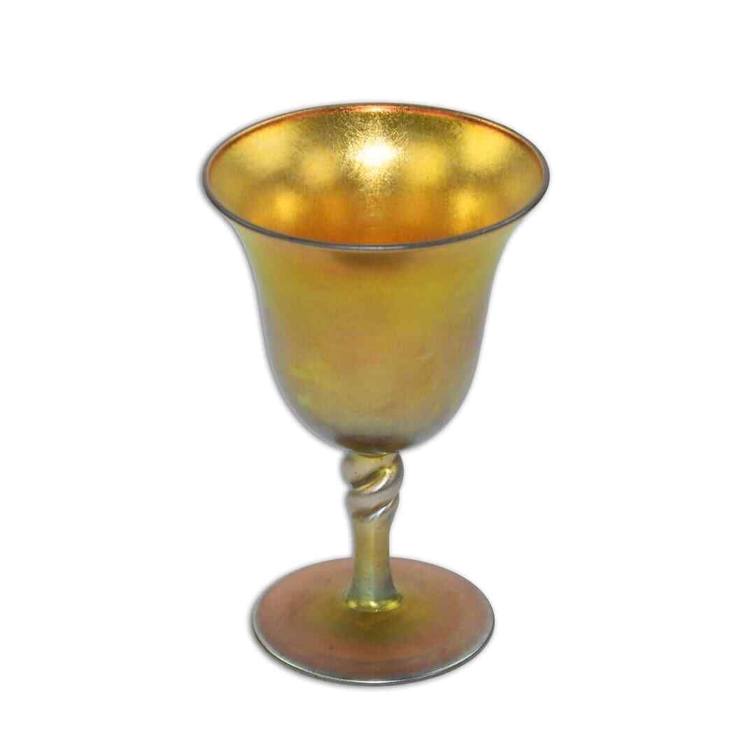 Steuben Gold Aurene Art Glass Wine Glass Signed AURENE 0361: Steuben Gold Aurene Art Glass Wine Glass Signed AURENE 0361 This exquisite Steuben Gold Aurene Small Wine Glass showcases a stunning blend of artistry and elegance. Crafted with a unique production te