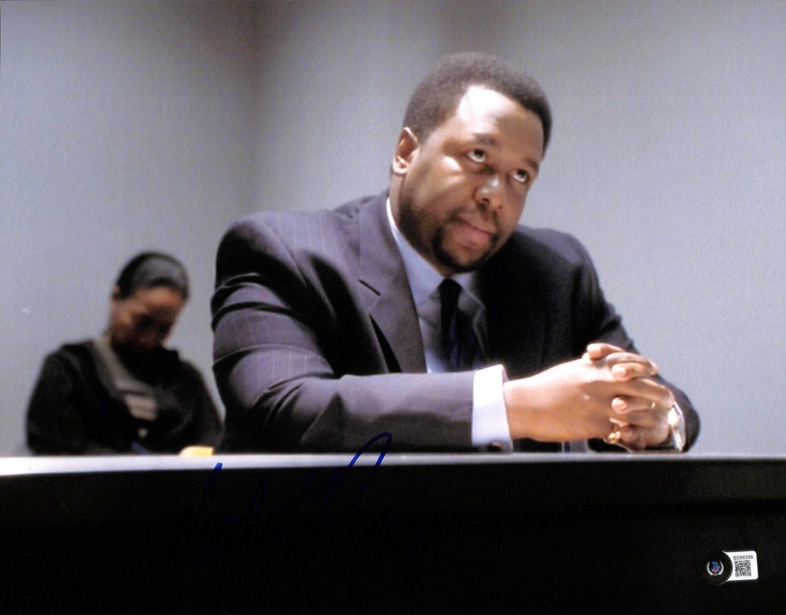 Wendell Pierce Autographed 11x14 Photo as Bunk from The Wire Beckett Certified: Wendell Pierce Autographed 11x14 Photo as Bunk from The Wire Beckett Certified This is an autographed 11x14 photograph signed by Wendell Pierce, known for his role as "Bunk" in the TV series The Wire.