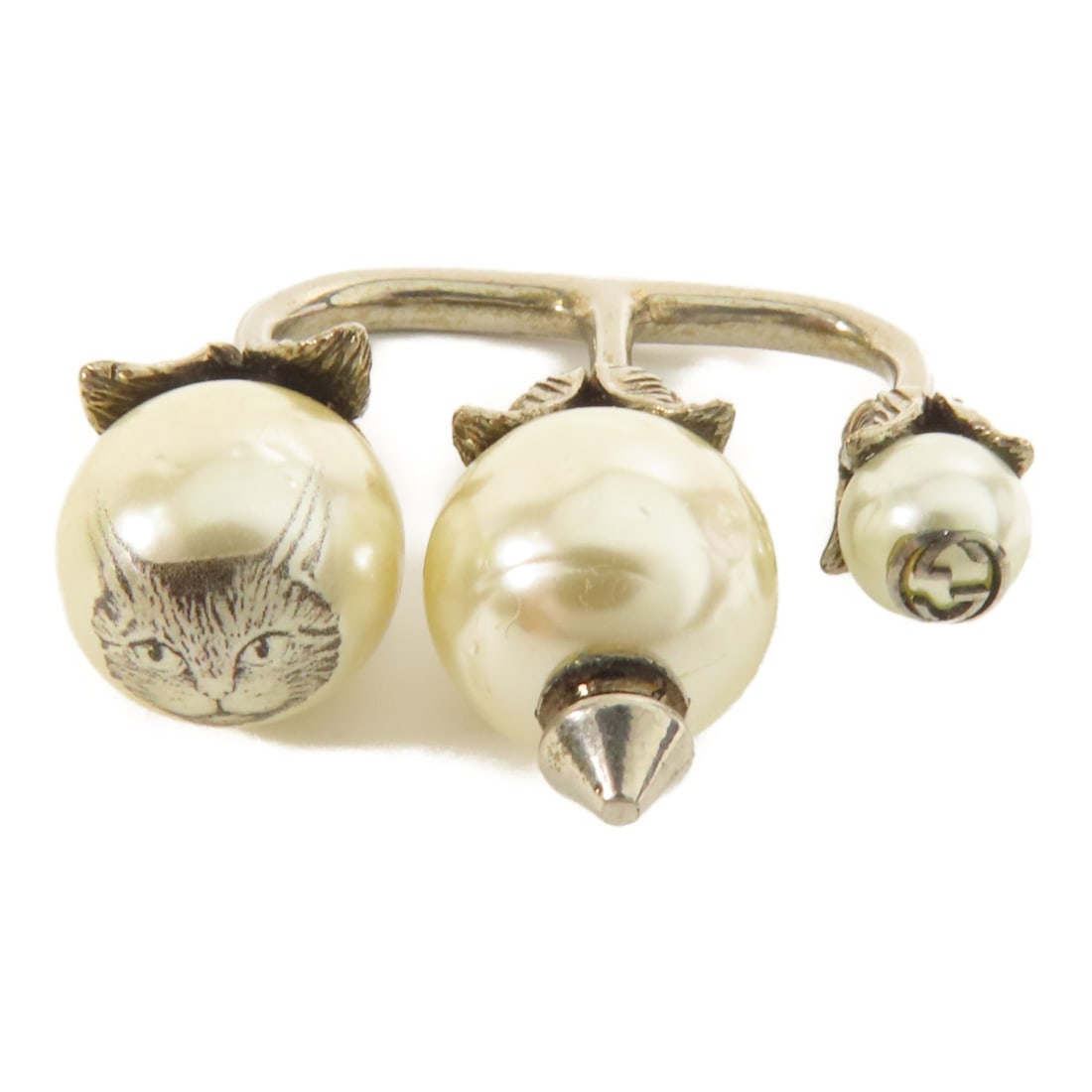 GUCCI GG 3 Pearl Multi Finger Ring White PVC US 4.5-5.75: GUCCI GG 3 Pearl Multi Finger Ring White PVC US 4.5-5.75 Presenting a stunning GUCCI GG 3 Pearl Multi Finger Ring, crafted in Italy. This exquisite piece features a modern design in a striking white c