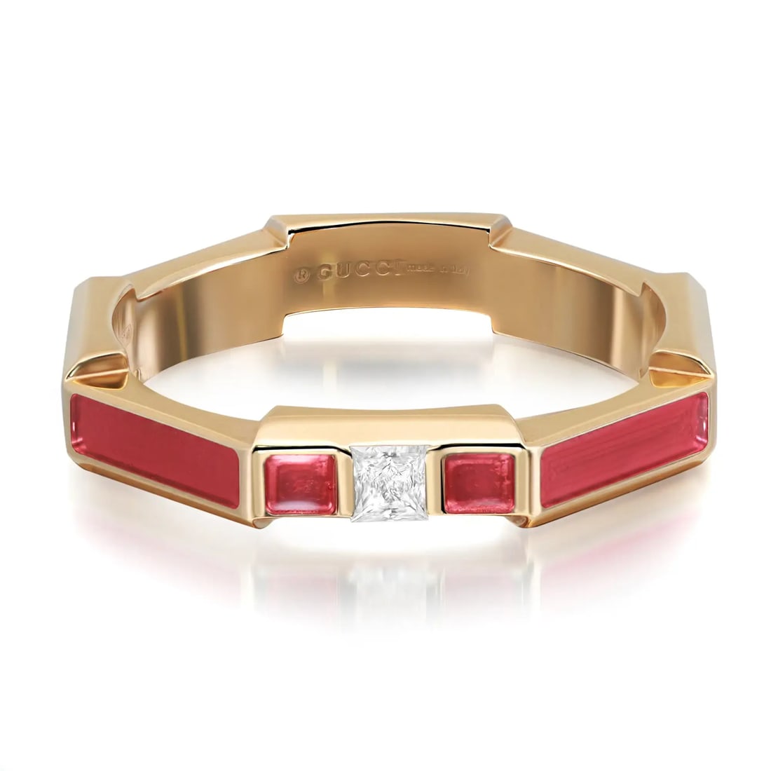 Gucci Link To Love 18K Yellow Gold Pink Enamel Diamond Ring Size 7.5: Gucci Link To Love 18K Yellow Gold Pink Enamel Diamond Ring Size 7.5 Elevate your style with this exquisite Gucci Link To Love Diamond Enamel Ring, crafted from luxurious 18K yellow gold. This chic ba