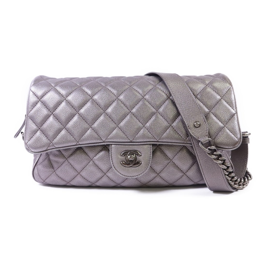 Chanel Calfskin Leather Silver Chain Shoulder Bag with CC Logo: Chanel Calfskin Leather Silver Chain Shoulder Bag with CC Logo This CHANEL shoulder bag features a classic CC design and is crafted from silver calfskin leather. Designed for women, it offers both sty