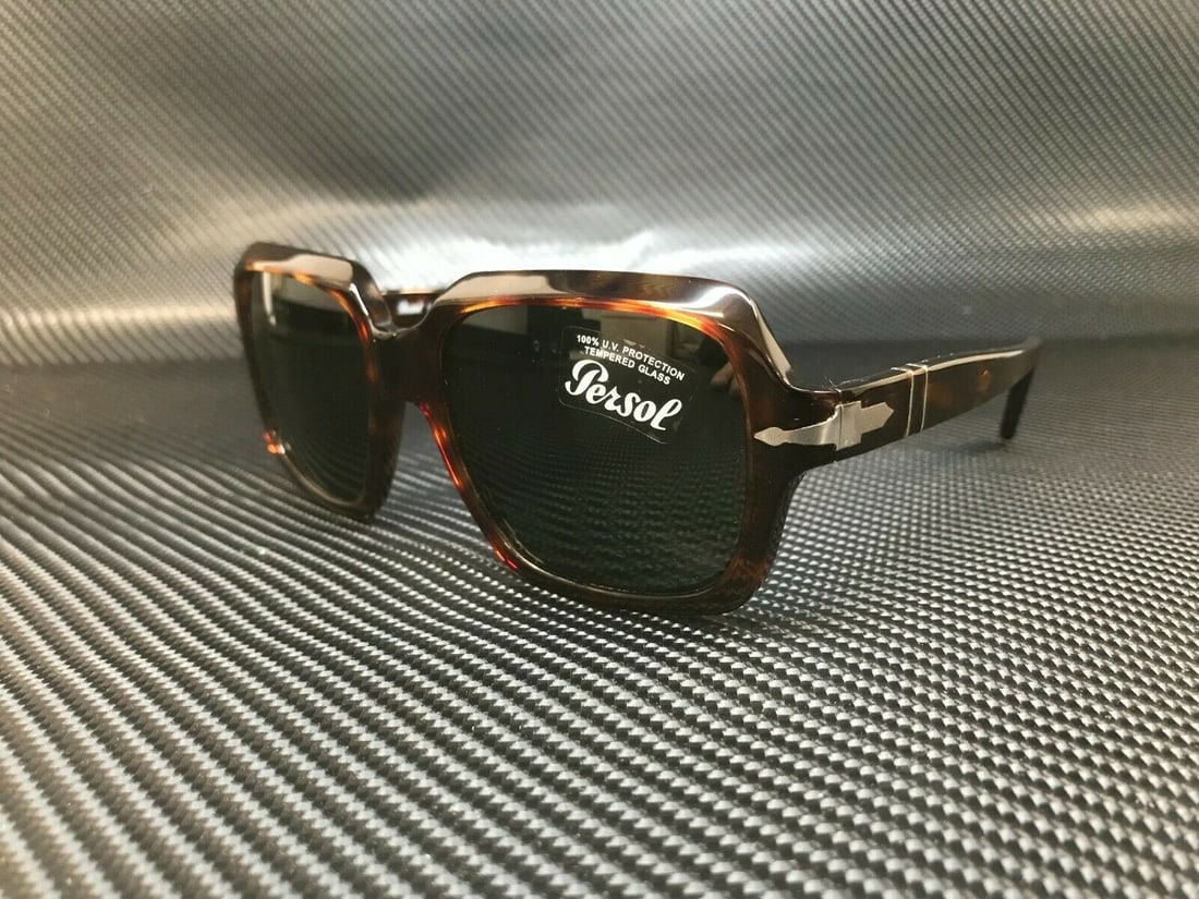 Persol PO0581S Havana Green Lenses Men's Sunglasses with Authenticity Certificate: Persol PO0581S Havana Green Lenses Men's Sunglasses with Authenticity Certificate Elevate your style with these Persol PO0581S sunglasses, a perfect blend of Italian craftsmanship and contemporary des