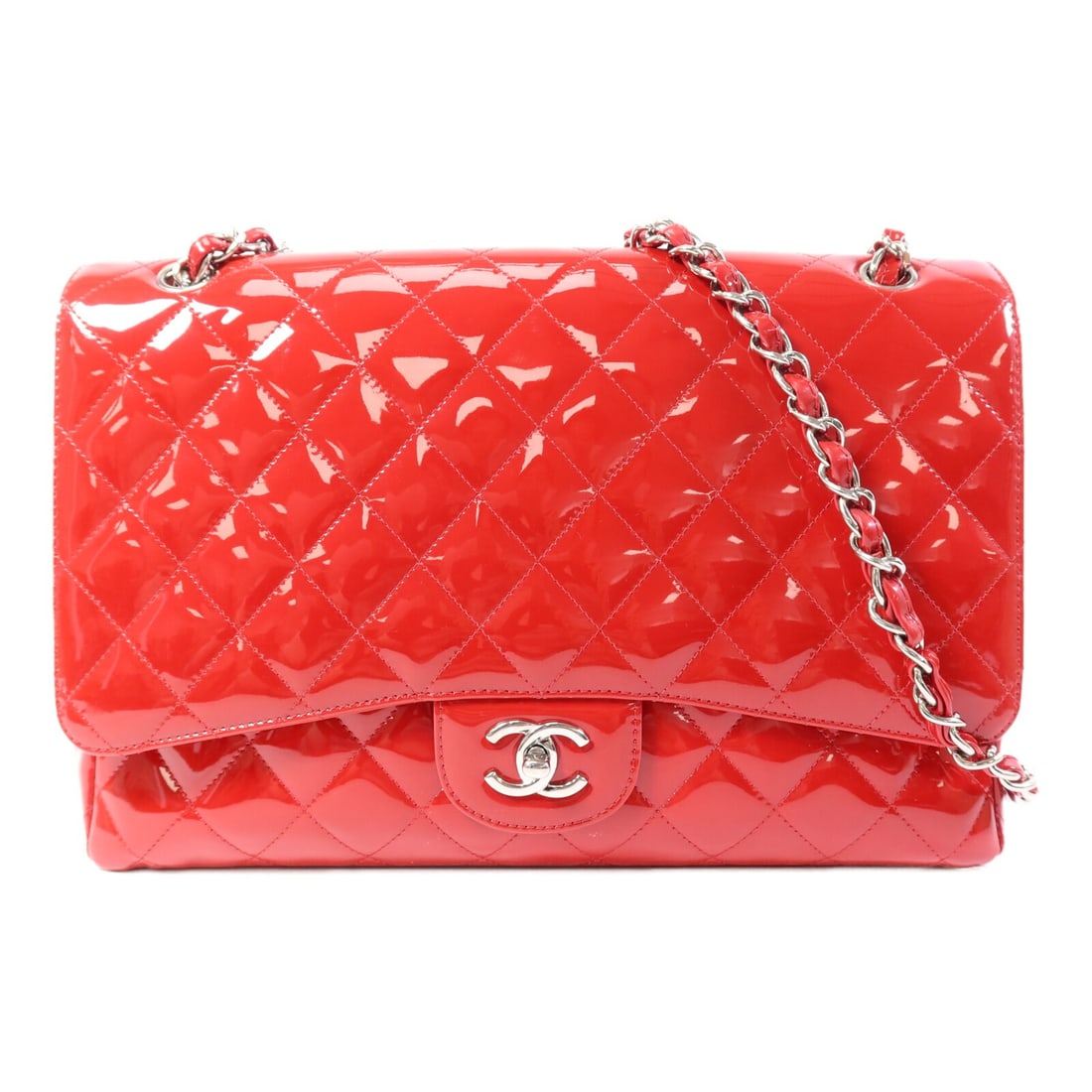 Red Patent Leather Maxi Classic Shoulder Bag CHANEL CC A58601 Silver Hardware: Red Patent Leather Maxi Classic Shoulder Bag CHANEL CC A58601 Silver Hardware This is a CHANEL Maxi Classic Chain Shoulder Bag crafted from red patent leather. It features a chain strap and silver-ton