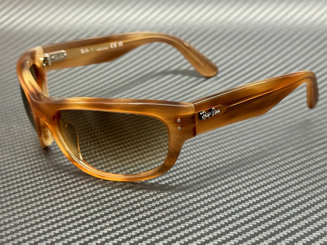 Ray-Ban RB2289 140351 Striped Brown Gradient Sunglasses with Authenticity Certificate: Ray-Ban RB2289 140351 Striped Brown Gradient Sunglasses with Authenticity Certificate Step out in style with these RAY BAN RB2289 sunglasses, featuring a striking striped brown frame that complements