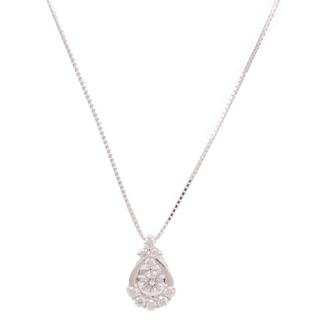 18K White Gold Diamond Necklace Fine Jewelry Piece: 18K White Gold Diamond Necklace Fine Jewelry Piece This diamond necklace features a main stone set in 18K white gold, offering a sophisticated and elegant design. The necklace is in very good, un-used