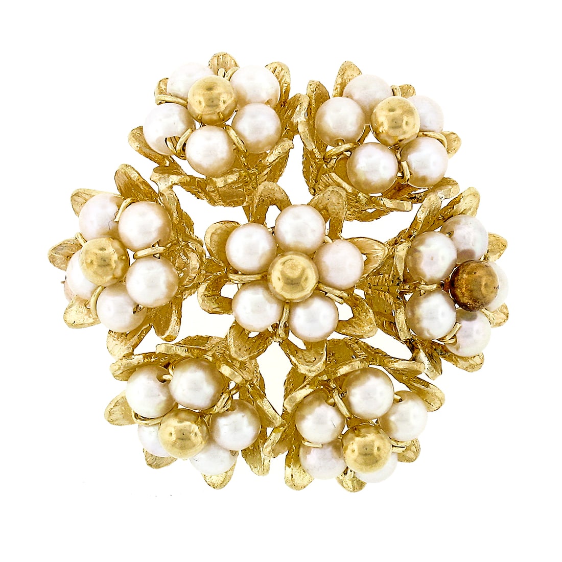 Vintage 18k Yellow Gold Pearl Flower Cluster Brooch Pin: Vintage 18k Yellow Gold Pearl Flower Cluster Brooch Pin Add a touch of elegance to your attire with this exquisite vintage brooch, crafted from solid 18k yellow gold. The design features a stunning cl