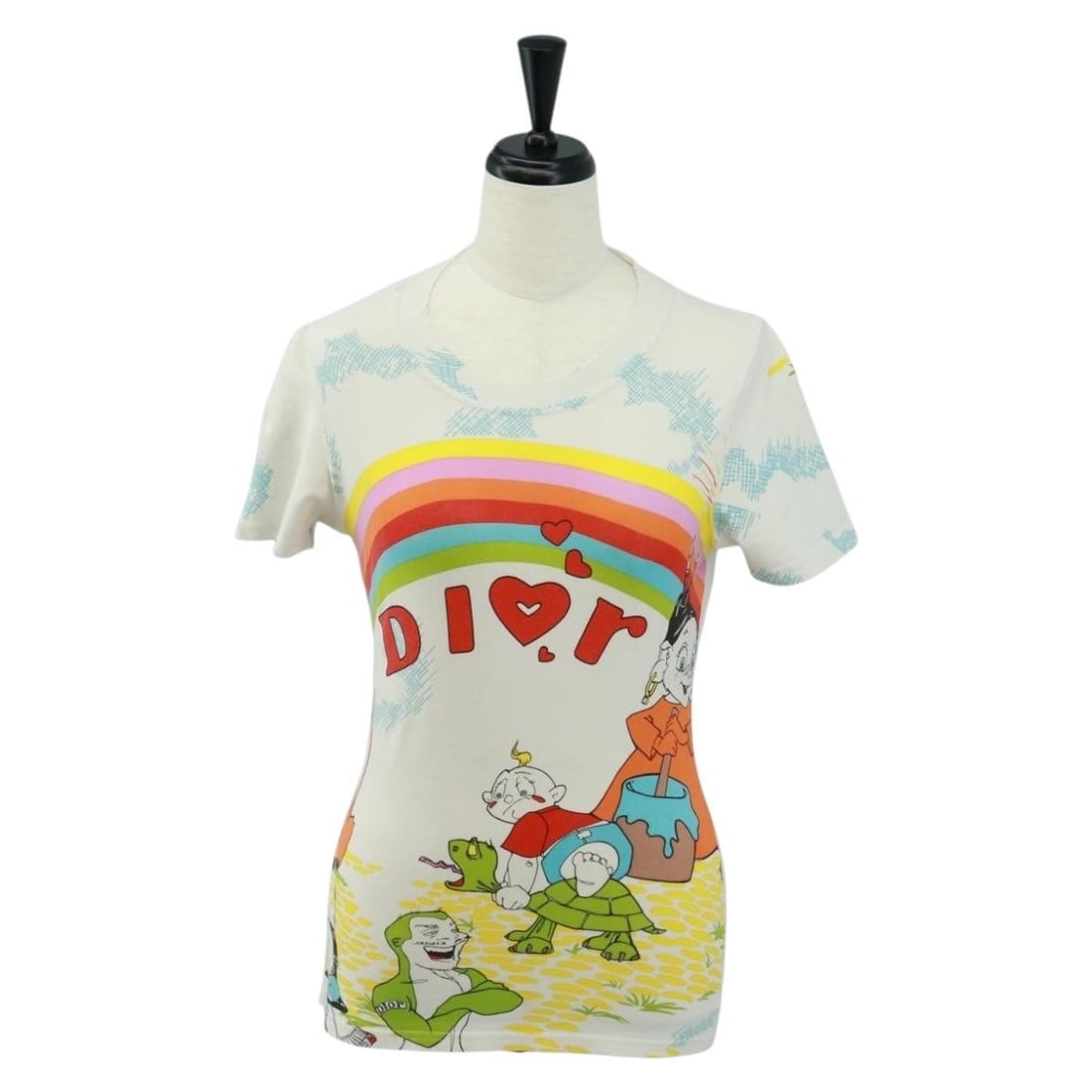 Christian Dior Galliano Era White Cotton Short Sleeve Tee Authenticated: Christian Dior Galliano Era White Cotton Short Sleeve Tee Authenticated This Christian Dior short-sleeved T-shirt from the Galliano period is crafted from 100% cotton in white. Made in Italy, it featu