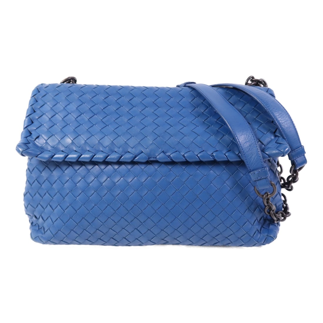 Blue Calfskin Leather Shoulder Bag by Bottega Veneta Italy: Blue Calfskin Leather Shoulder Bag by Bottega Veneta Italy This Bottega Veneta shoulder bag is crafted from blue calfskin leather and features a classic design. Made in Italy, it is sized for regular