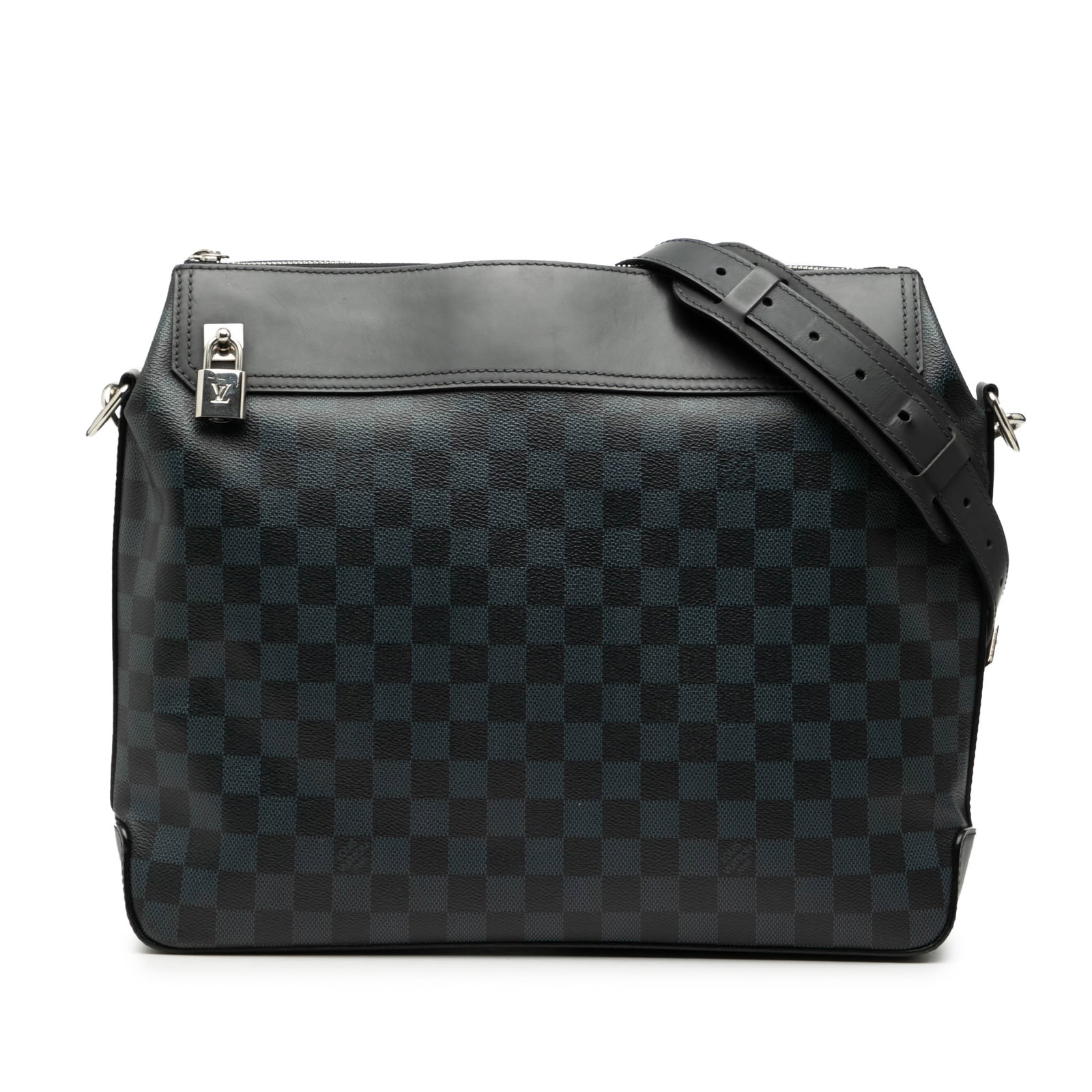 Louis Vuitton Damier Cobalt Greenwich Blue Canvas Messenger Bag: Louis Vuitton Damier Cobalt Greenwich Blue Canvas Messenger Bag This Louis Vuitton Damier Cobalt Greenwich Messenger features a blue damier canvas body with a leather top panel, complemented by a flat