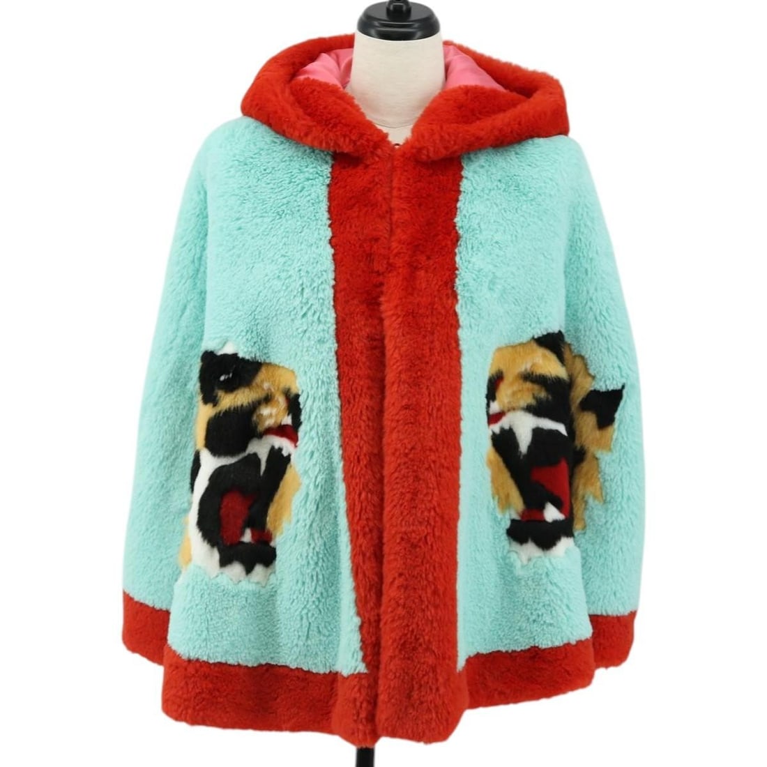 Gucci Peppermint Fur Tiger Poncho Jacket With Suit Cover (1 of 12)