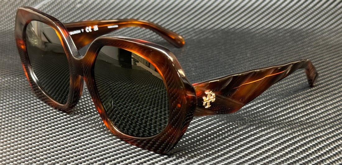 Tory Burch TY7195U 19553H Dark Wood Green Sunglasses with Authenticity Certificate: Tory Burch TY7195U 19553H Dark Wood Green Sunglasses with Authenticity Certificate Elevate your eyewear collection with these stylish Tory Burch TY7195U 19553H sunglasses. Featuring a chic dark wood f