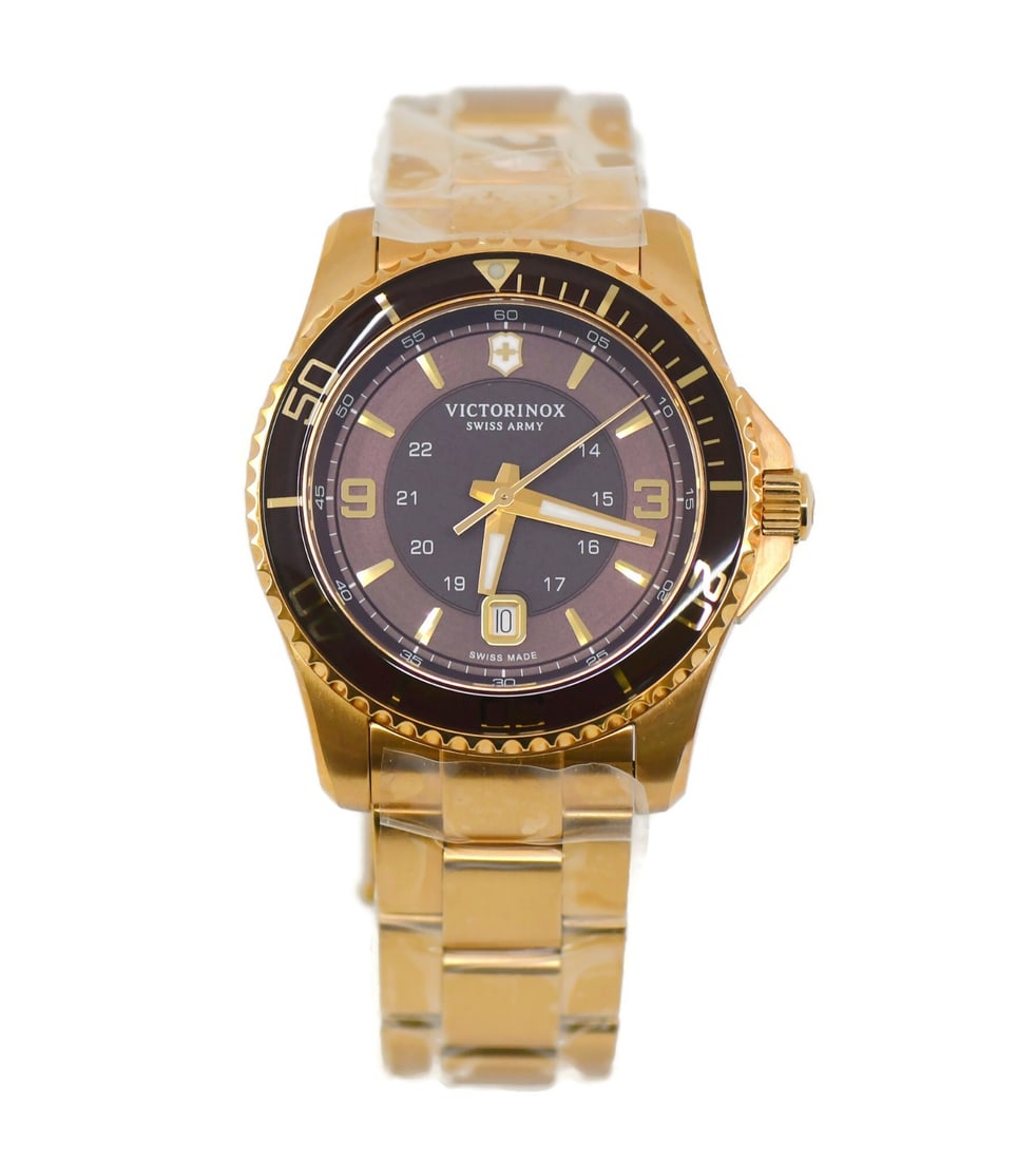 Victorinox Swiss Army Maverick Quartz Watch 241607 Stainless Steel with Box and Papers: Victorinox Swiss Army Maverick Quartz Watch 241607 Stainless Steel with Box and Papers Discover the Swiss Army Victorinox Maverick Stainless Steel Watch, model 241607. This sophisticated wristwatch fe