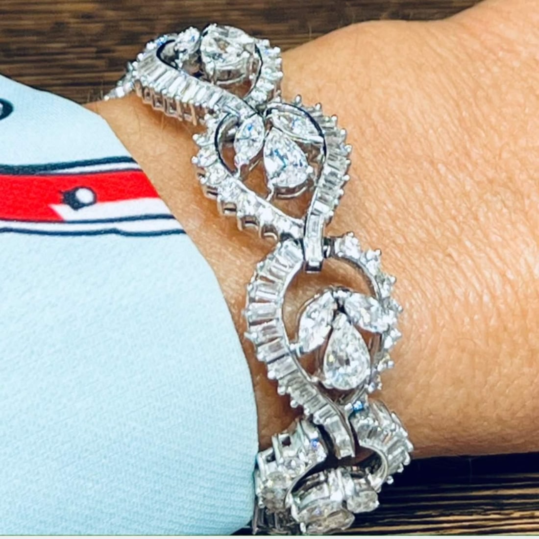 1950's Vintage Platinum Bracelet with 240 Diamonds Totaling 12.00 Ct: 1950's Vintage Platinum Bracelet with 240 Diamonds Totaling 12.00 Ct This exquisite 1950's Vintage Platinum Diamond Bracelet showcases timeless elegance and craftsmanship. Weighing a substantial 57.2