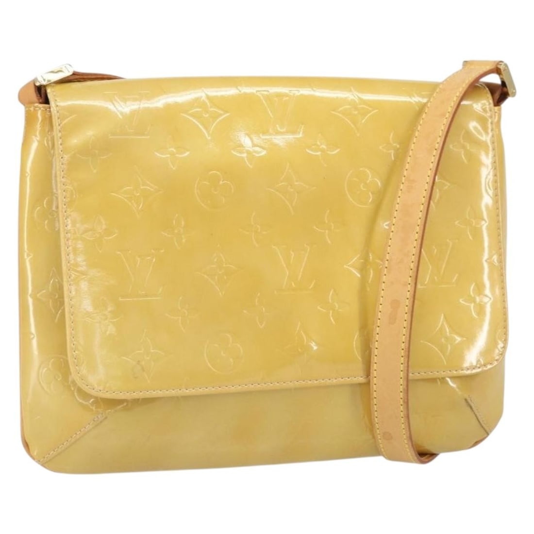 Louis Vuitton Thompson Street Beige Patent Leather Shoulder Bag M91301: Louis Vuitton Thompson Street Beige Patent Leather Shoulder Bag M91301 This Louis Vuitton Thompson Street shoulder bag features the classic Monogram Vernis design in beige patent leather. The bag is c
