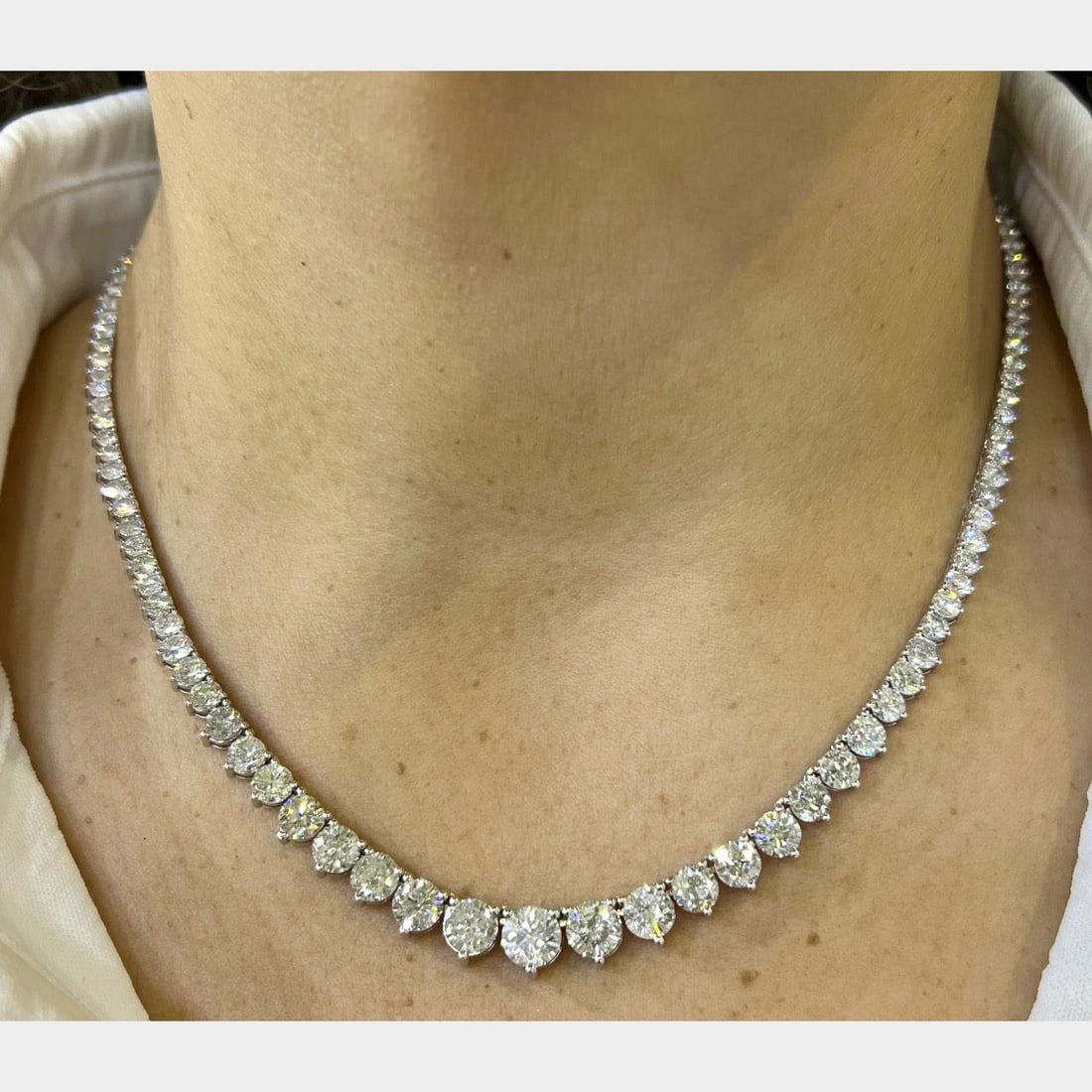 Graduated Diamond Necklace 14K White Gold 23.50 Carat 17.5 Inch 127 Stones (1 of 4)