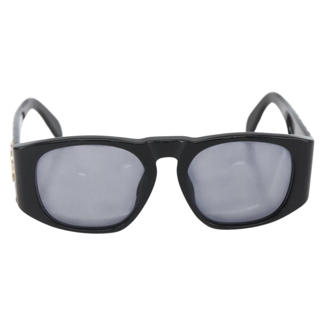 Chanel Black Plastic CC Logo Matelasse Women's Sunglasses: Chanel Black Plastic CC Logo Matelasse Women's Sunglasses These Chanel CC Logo Matelasse sunglasses feature a black plastic frame and are designed for women. Made in Italy, they showcase the signature