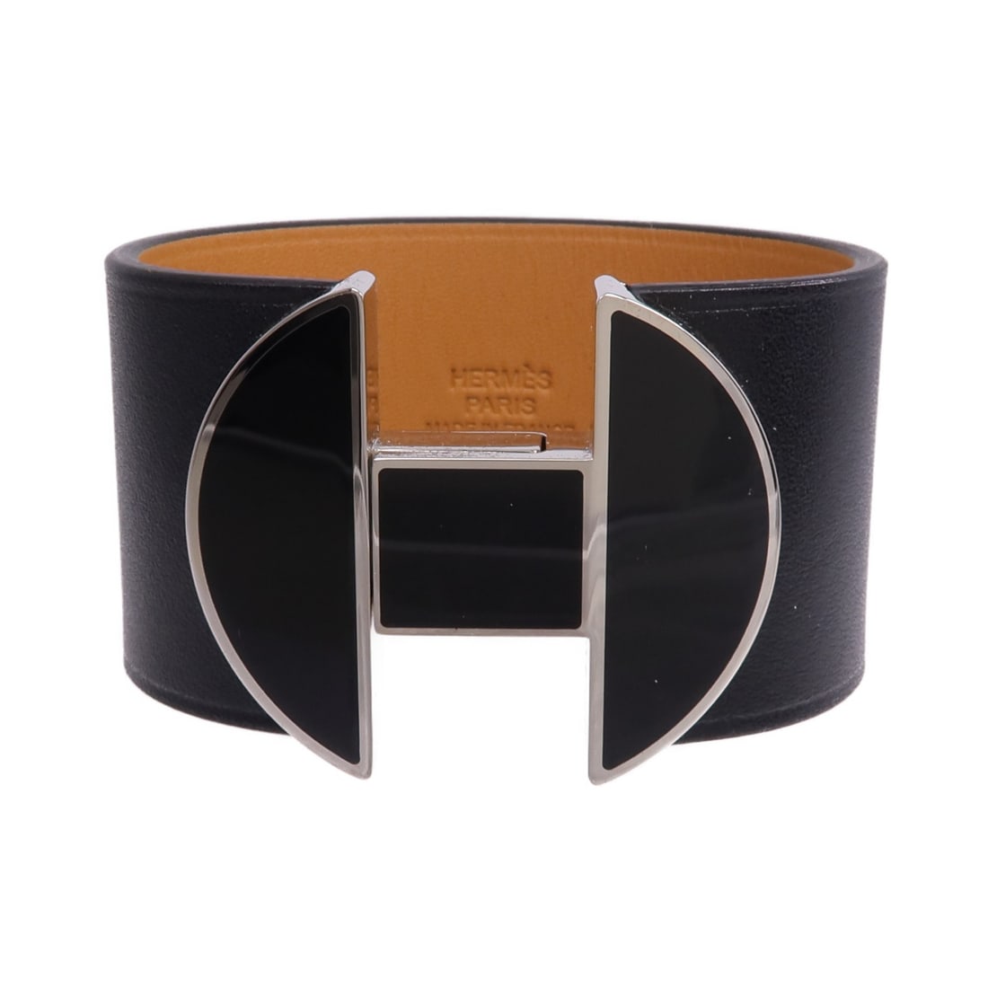 Swift Leather Manchette Black Bracelet with Palladium Hardware by Hermes 2022: Swift Leather Manchette Black Bracelet with Palladium Hardware by Hermes 2022 This Hermes Manchette bracelet features premium Swift calfskin leather in black, designed for a sophisticated and elegant