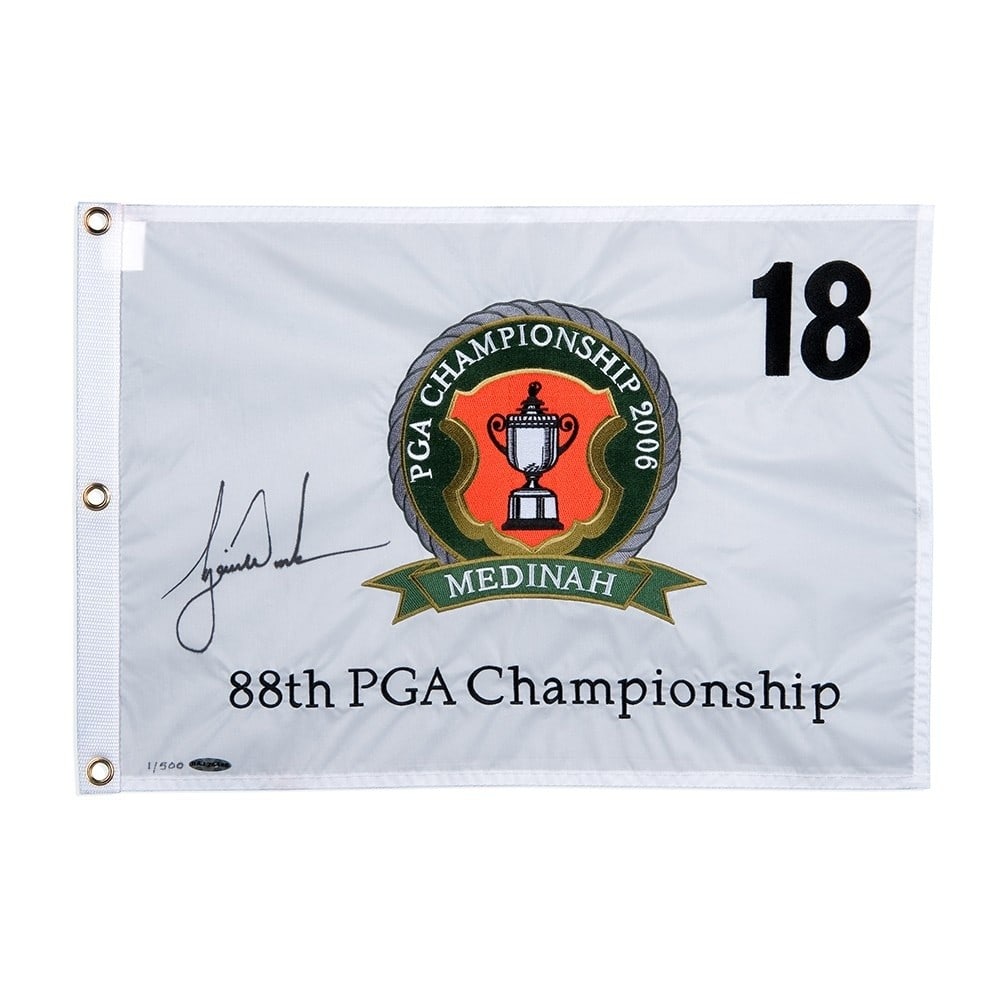 Tiger Woods Autographed 2006 PGA Championship Flag #500 Upper Deck (1 of 4)