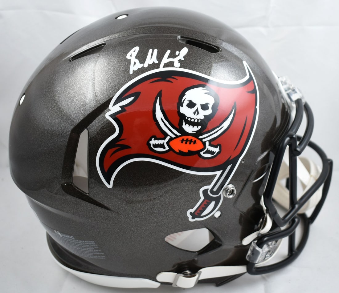 Tampa Bay Buccaneers Full Size Speed Authentic Helmet Signed by Baker Mayfield Beckett: Tampa Bay Buccaneers Full Size Speed Authentic Helmet Signed by Baker Mayfield Beckett This is a pre-owned Tampa Bay Buccaneers full-size Speed Authentic helmet, signed by Baker Mayfield. The helmet i