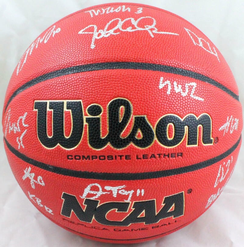 Wilson Basketball Signed by 2021-22 Kentucky Team Beckett Authenticated (1 of 10)