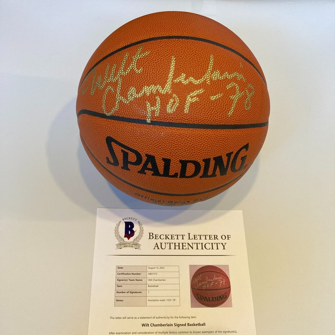 Wilt Chamberlain Signed NBA Basketball HOF 1978 Beckett Authenticated (1 of 8)