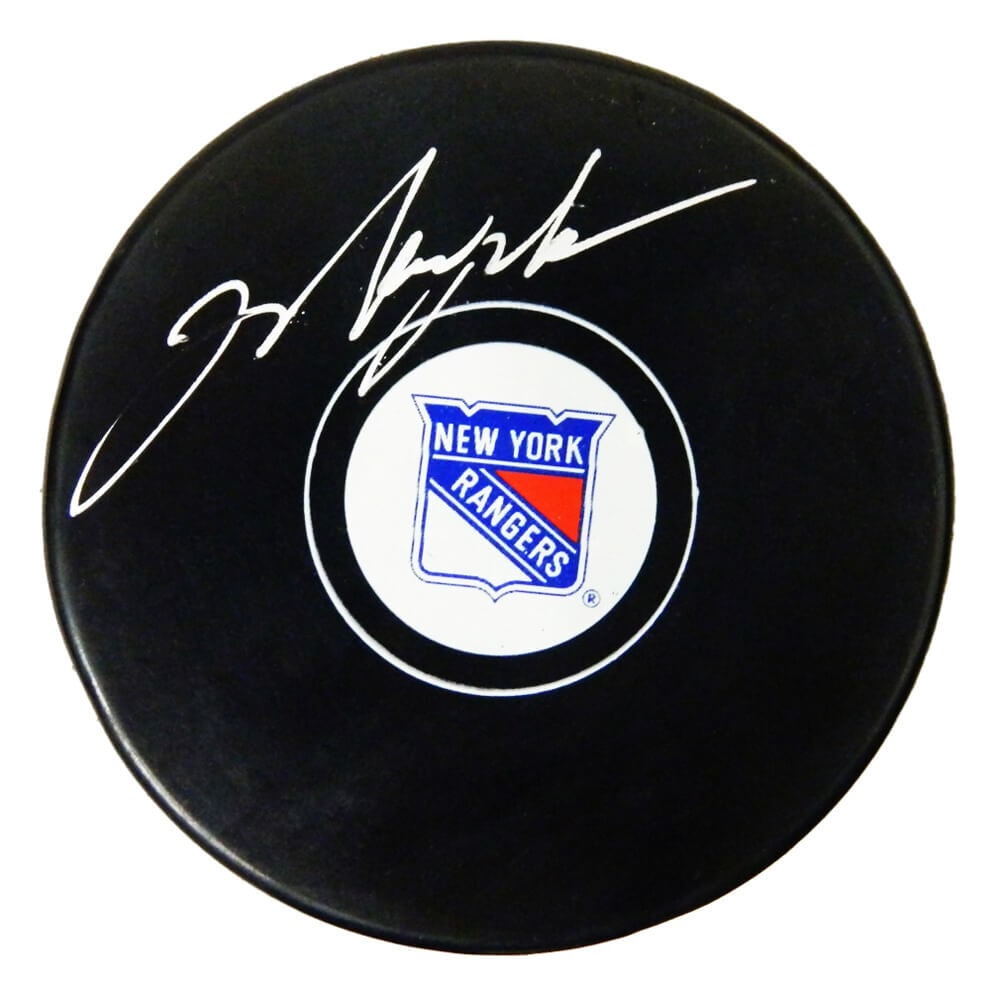 Mark Messier Signed New York Rangers Hockey Puck with Authentication (1 of 1)