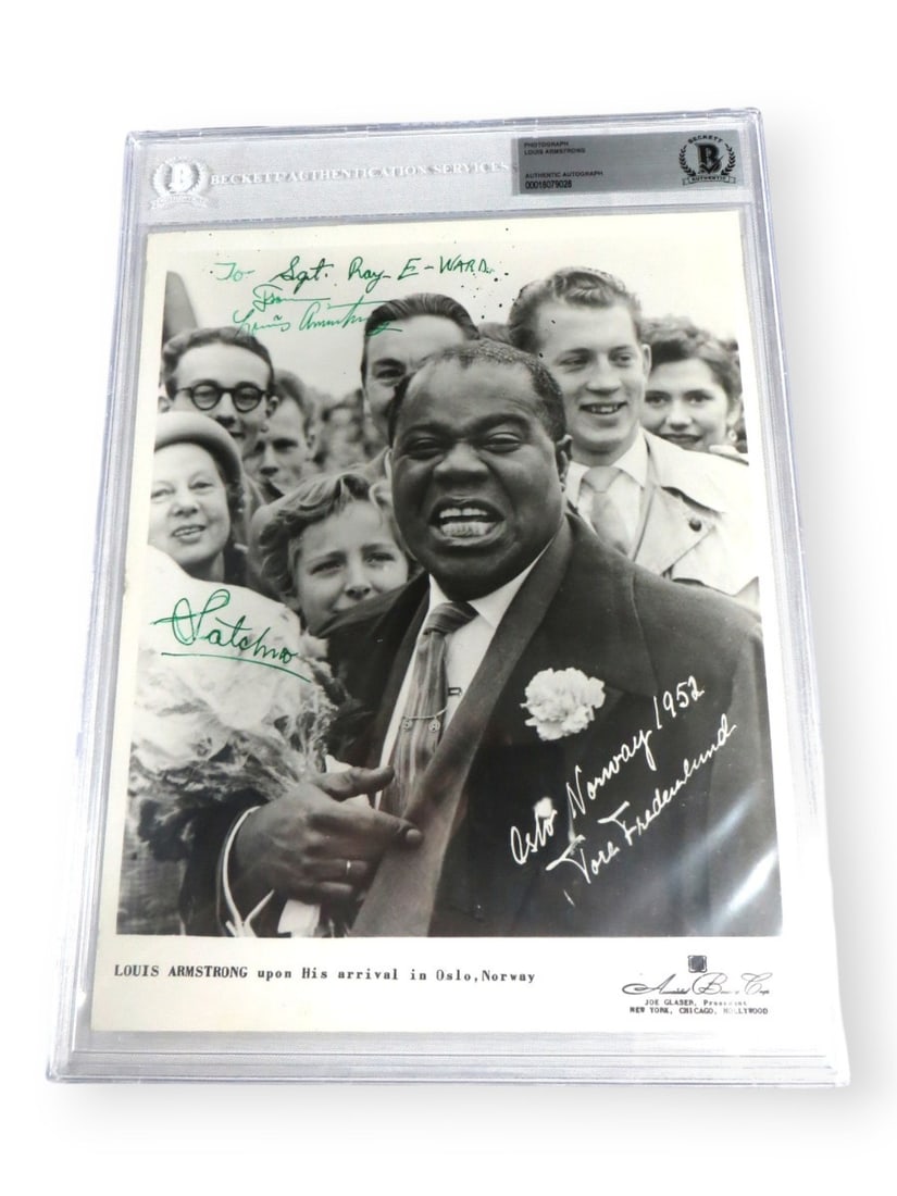 Louis Armstrong Autographed 8X10 Photo Beckett Authenticated 1952 Oslo (1 of 3)