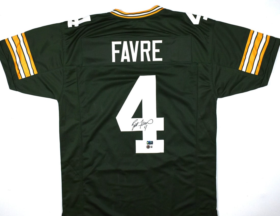 Green Bay Packers Signed Jersey Brett Favre with Beckett Hologram (1 of 3)