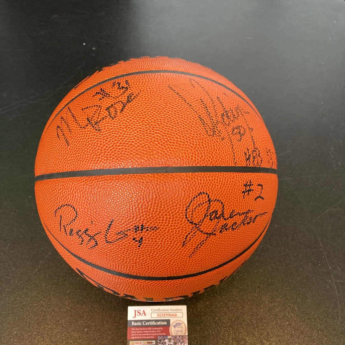 1997-98 San Antonio Spurs Signed Basketball David Robinson JSA COA: 1997-98 San Antonio Spurs Signed Basketball David Robinson JSA COA This official NBA game basketball, endorsed by David Stern, is a remarkable collectible featuring the signatures of six members from
