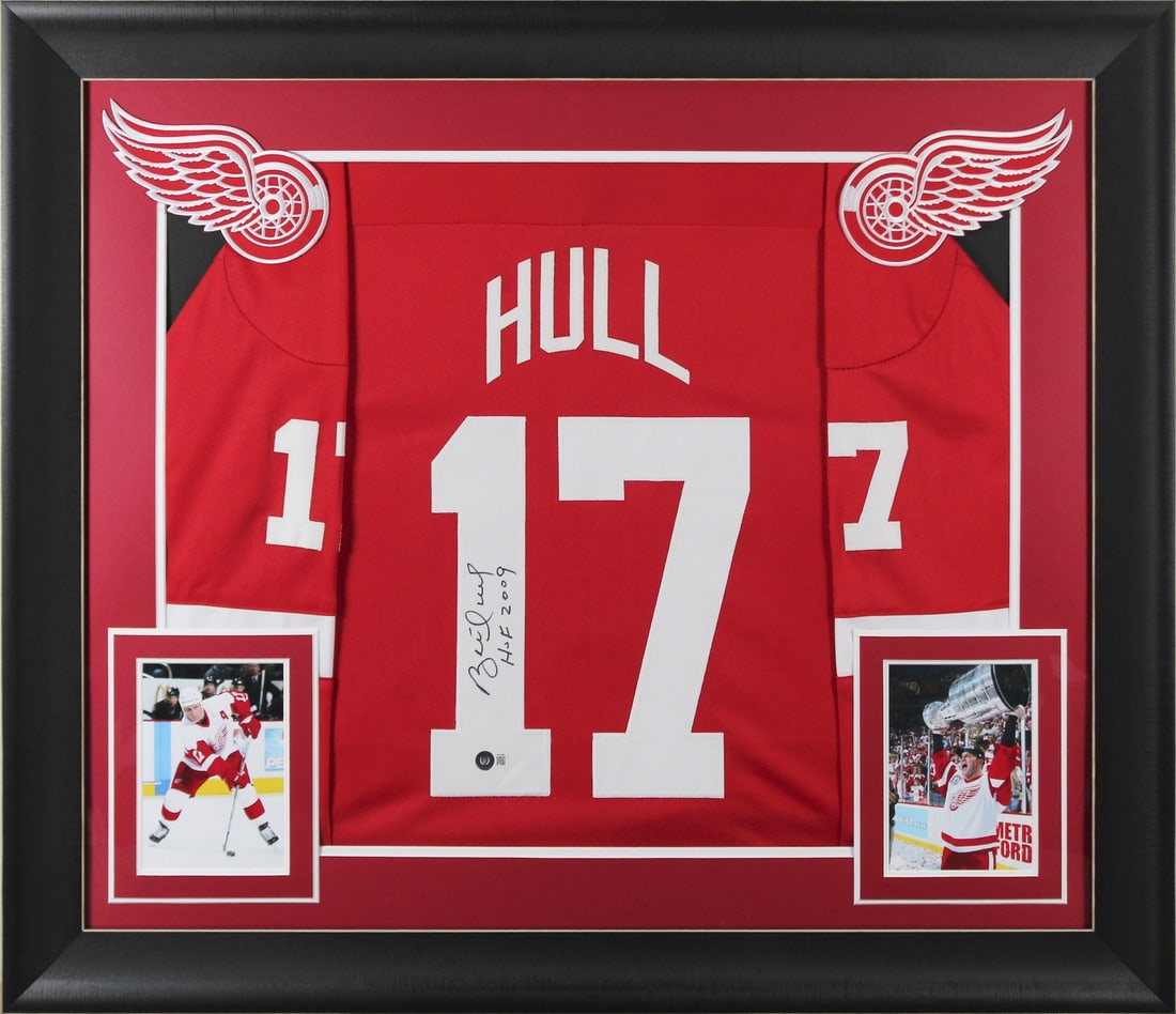 Brett Hull HOF 2009 Signed Framed Jersey Detroit Red Wings Beckett Authenticated (1 of 2)