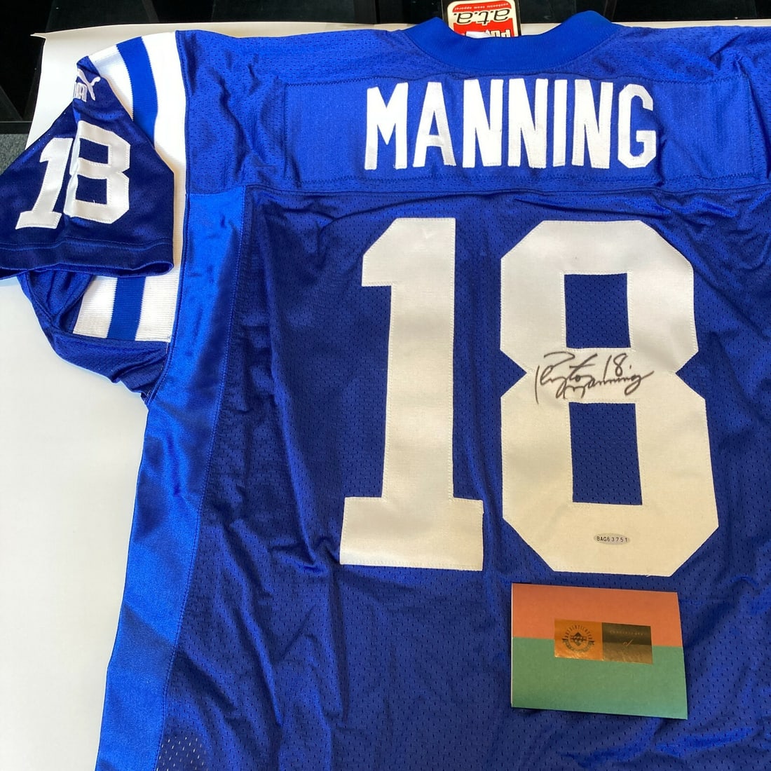 Peyton Manning Signed Colts Jersey with Upper Deck COA (1 of 10)