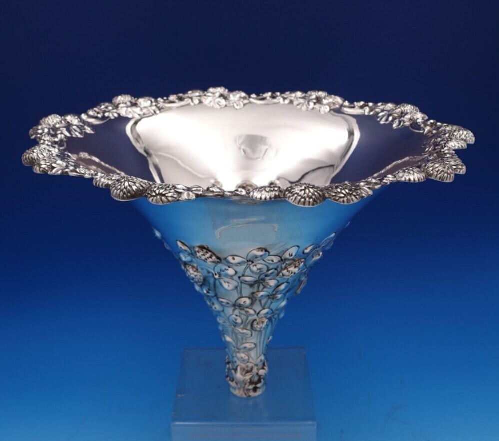 Tiffany Clover Sterling Silver Giant Funnel 9.5 x 13 Inches: Tiffany Clover Sterling Silver Giant Funnel 9.5 x 13 Inches Discover the exquisite Clover Funnel, crafted from high-quality sterling silver (.925), and attributed to Tiffany & Co. This impressive funn