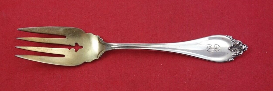 Reed and Barton La Perle Sterling Silver Salad Fork Gold Wash 6.25 Inch: Reed and Barton La Perle Sterling Silver Salad Fork Gold Wash 6.25 Inch This exquisite salad fork from the La Perle pattern by Reed & Barton showcases a beautiful gold wash finish on sterling silver.