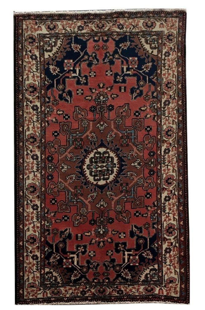 Handwoven Coral Orange Hamadan Rug 51 x 83 Wool Iran: Handwoven Coral Orange Hamadan Rug 51 x 83 Wool Iran Free continental US Shipping Introducing a stunning 4.3 x 6.11 Coral Orange Persian Hamadan Rug, handcrafted by skilled artisans in the prestigious