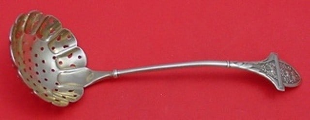 Gorham Ivy Sterling Silver Sugar Sifter 6.5 Inch Pierced Design: Gorham Ivy Sterling Silver Sugar Sifter 6.5 Inch Pierced Design Enhance your dining experience with this exquisite Ivy by Gorham Sterling Silver Sugar Sifter. This elegant serving piece, measuring 6 1