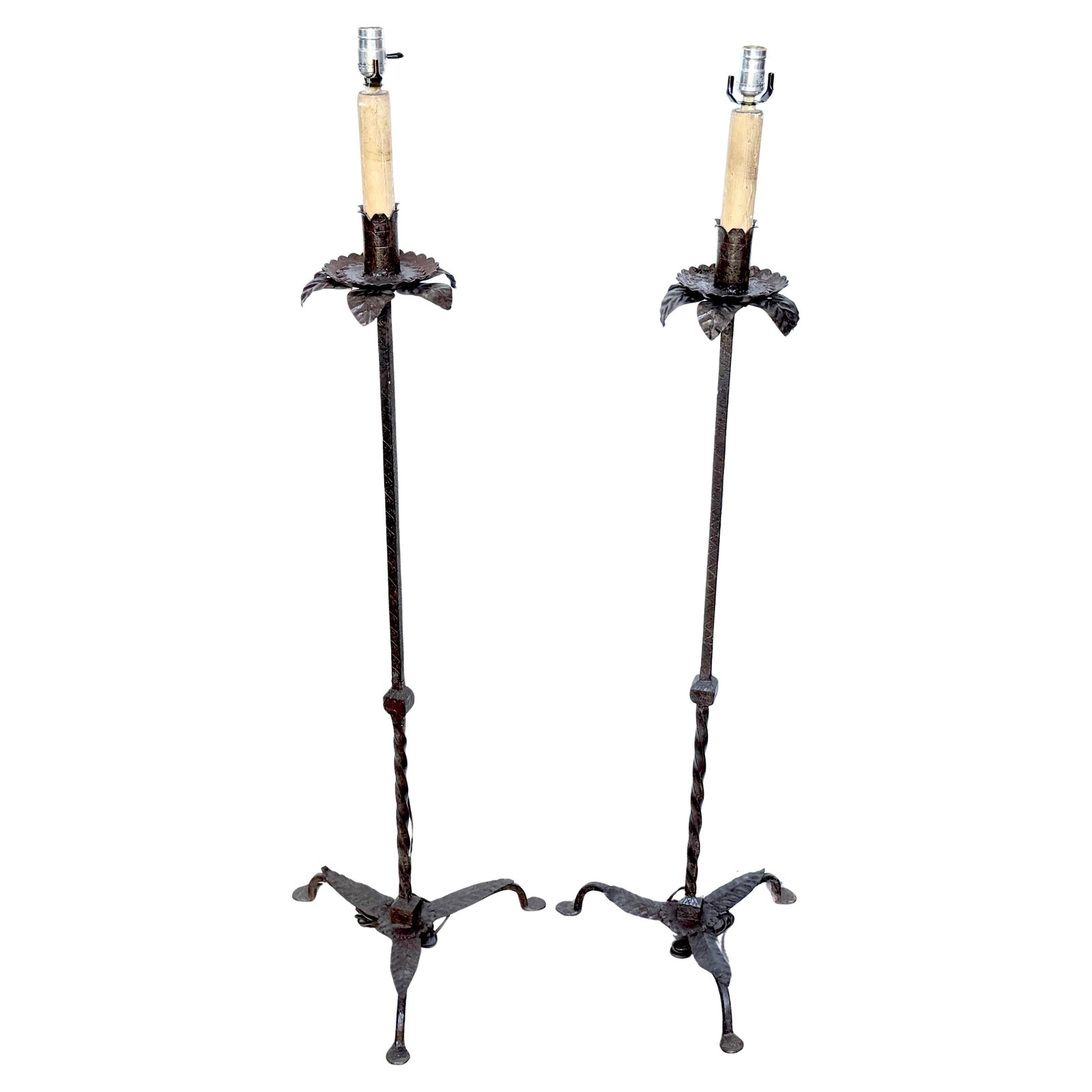 Set of Two Wrought Iron Spanish Revival Floor Lamps Attributed to Addison Mizner (1 of 18)