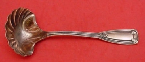 Tiffany Saint Dunstan Rare Copper Gravy Ladle Shell Bowl One of a Kind: Tiffany Saint Dunstan Rare Copper Gravy Ladle Shell Bowl One of a Kind This exquisite gravy ladle from the renowned Saint Dunstan pattern by Tiffany & Co. is a rare copper sample, featuring a beautifu