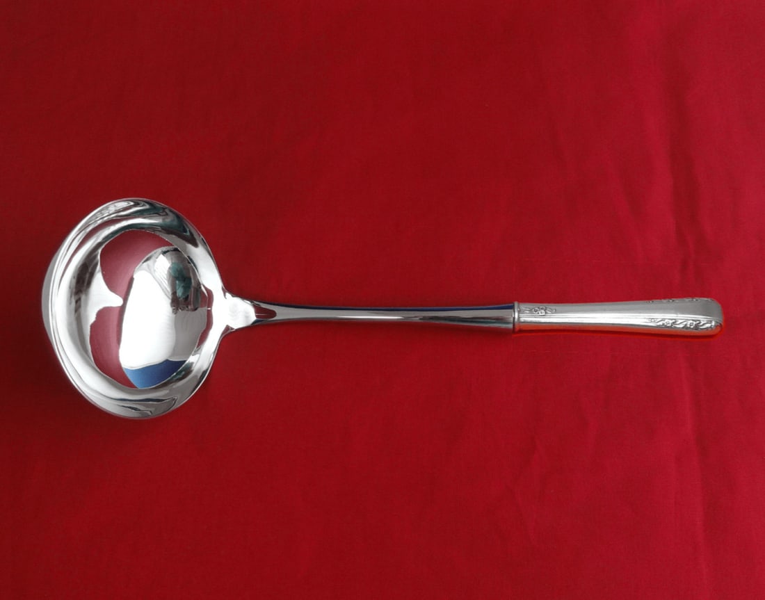 International Sterling Silver Courtship Soup Ladle 10.5 Inch Custom Made: International Sterling Silver Courtship Soup Ladle 10.5 Inch Custom Made Introducing the Courtship Soup Ladle, expertly crafted by International Sterling. This impressive piece features a custom-made