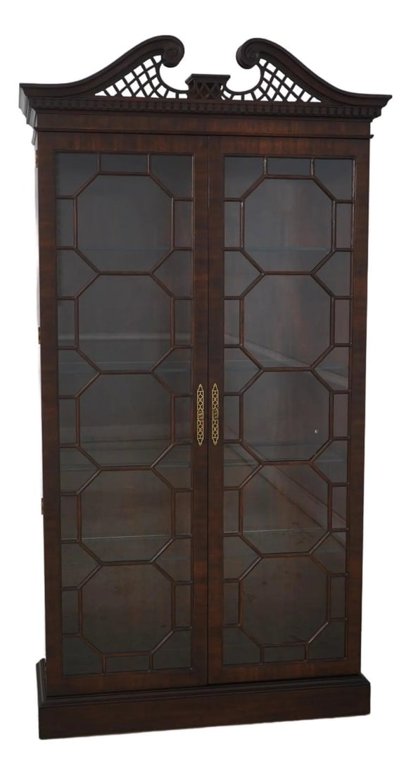 Henredon Chippendale Mahogany Lighted Curio Cabinet 2 Door (1 of 10)